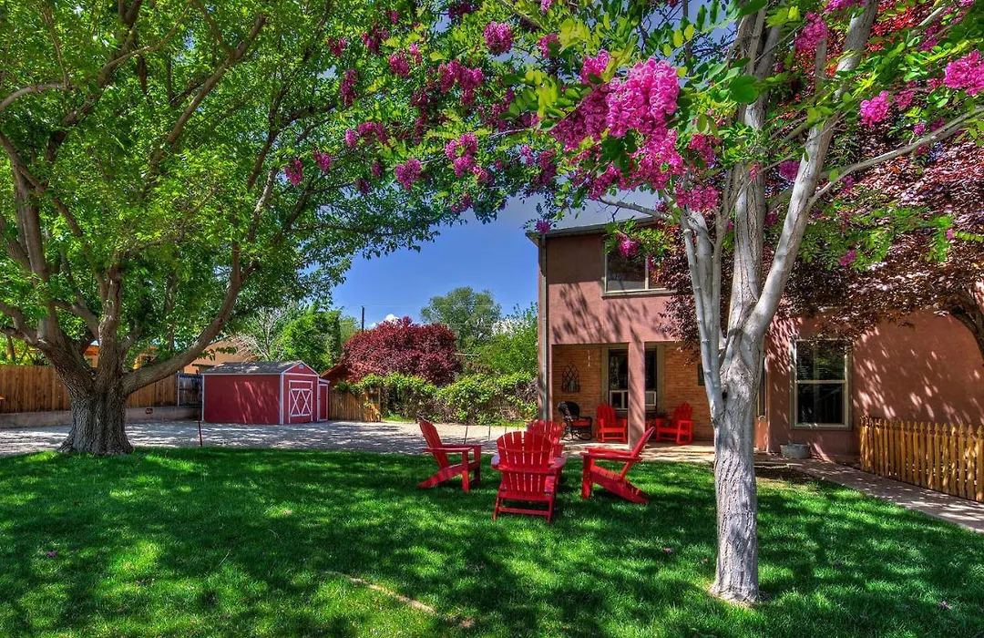 Cali Cochitta Vacation Rentals-1